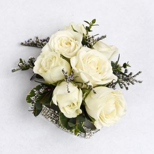 White Elegance Corsage